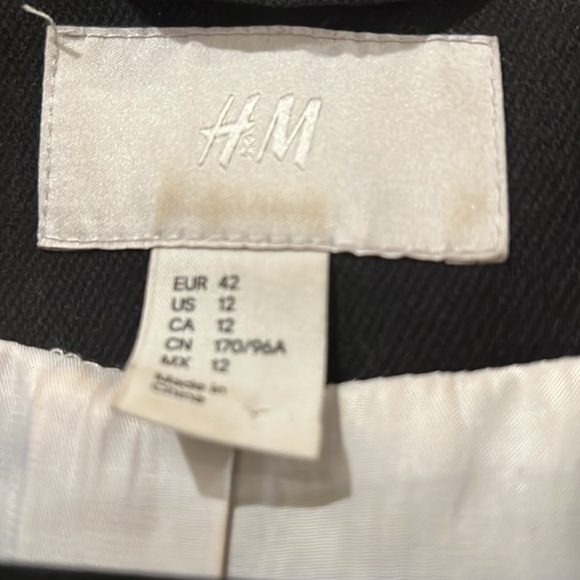 Blazer - Picture 2 of 2